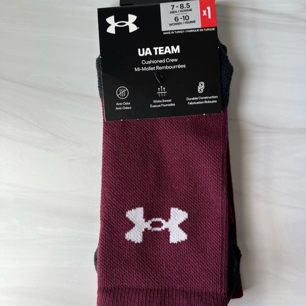 Under Armour Crew UA Team Cushioned Anti Odor Maroon Men Size 7-8.5 Women 6-10